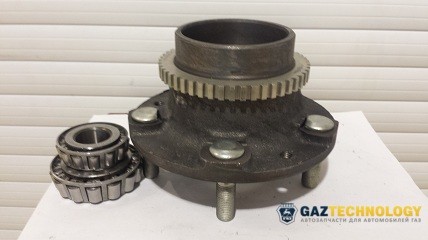 Ступица передняя с подшипниками АБС соболь (ГАЗ)